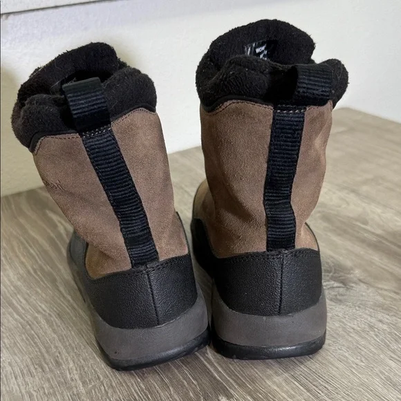 L.L. Bean Brown and Black Winter Boots - Picture 4 of 7